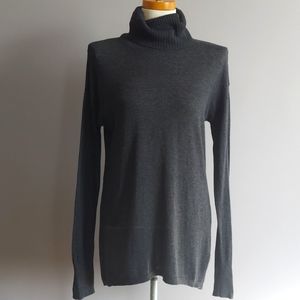 Halogen | Lightweight charcoal grey turtleneck tunic